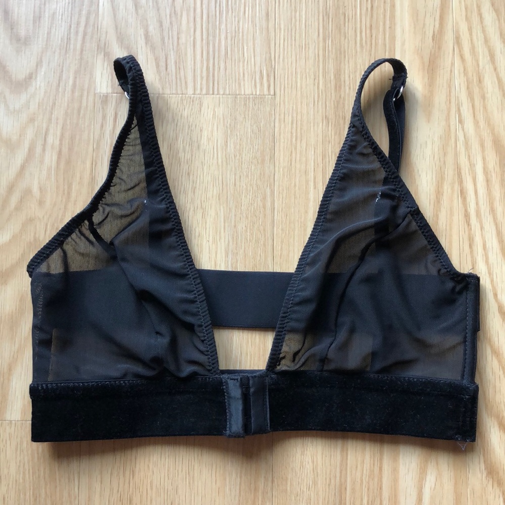 LONELY LABEL Velvet & Mesh Front Closure Strappy Bra, 30D